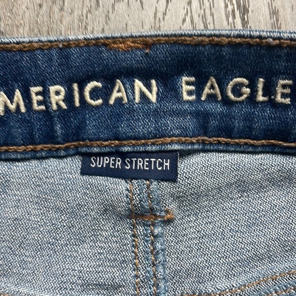 American Eagle Women’s Distressed Super High Rise Jegging, size 6 - Picture 2 of 12